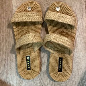 SHEIN Double Strap Straw Sandle